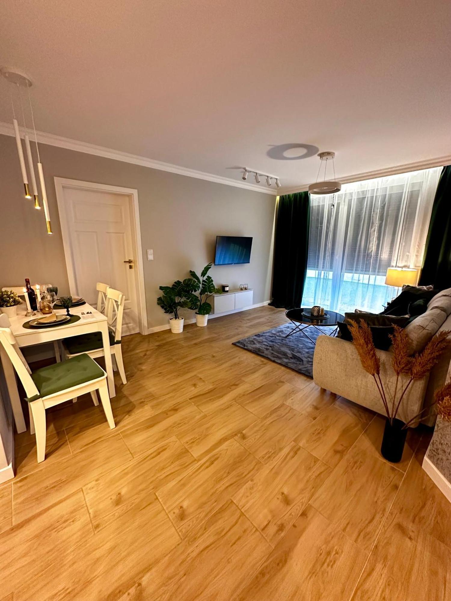 Apartamenty Kielce- Klonowa Nad Zalewem, 1-13 Osob, Faktura, Parking, Centrum Bagian luar foto