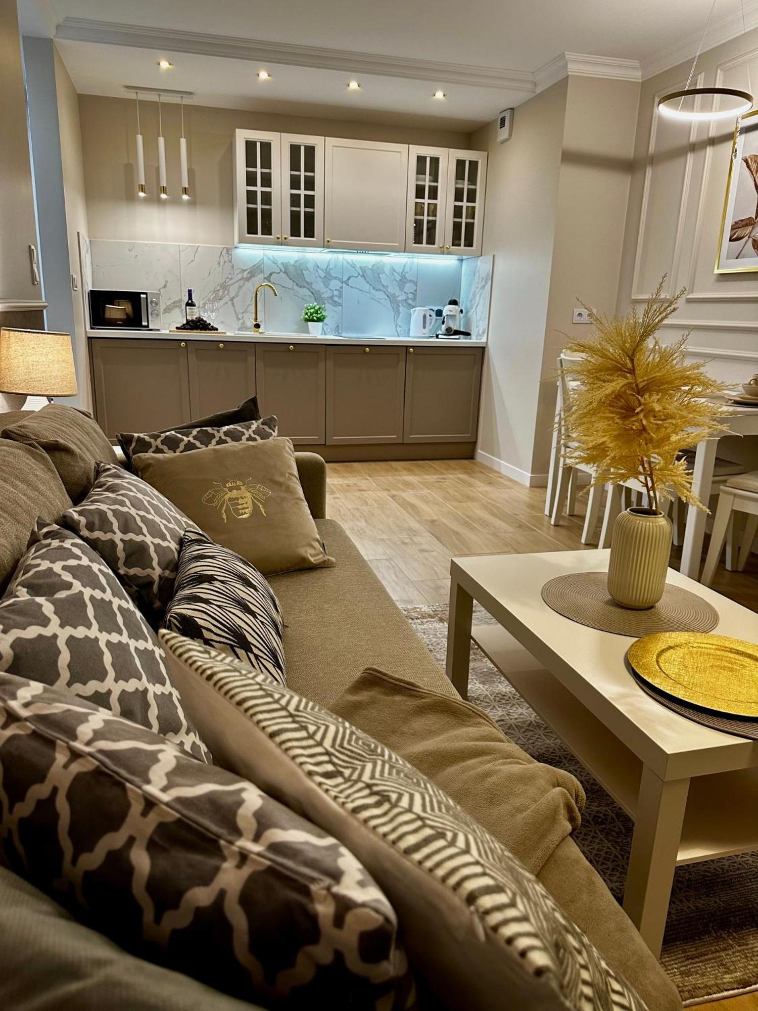 Apartamenty Kielce- Klonowa Nad Zalewem, 1-13 Osob, Faktura, Parking, Centrum Bagian luar foto
