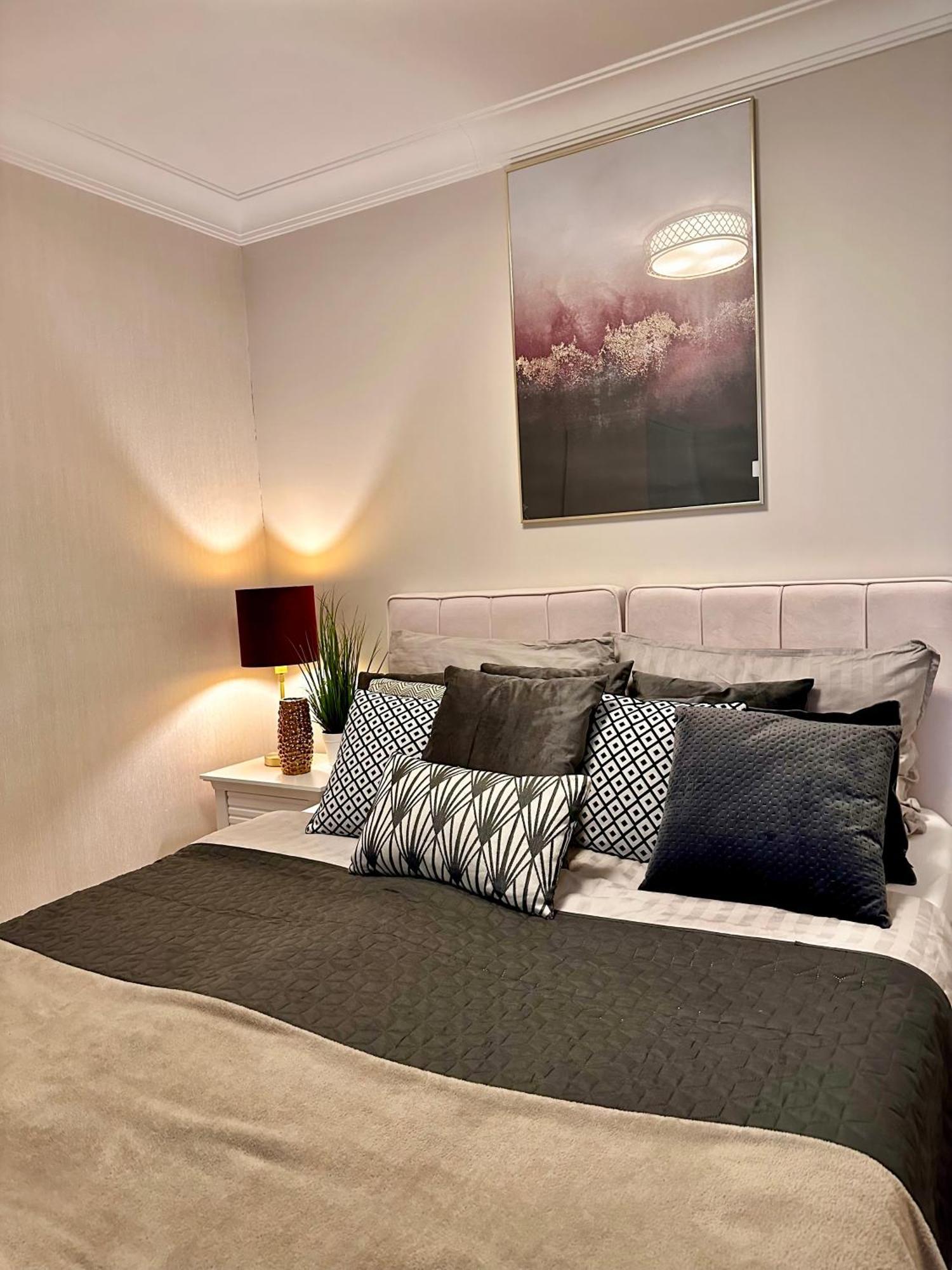 Apartamenty Kielce- Klonowa Nad Zalewem, 1-13 Osob, Faktura, Parking, Centrum Bagian luar foto