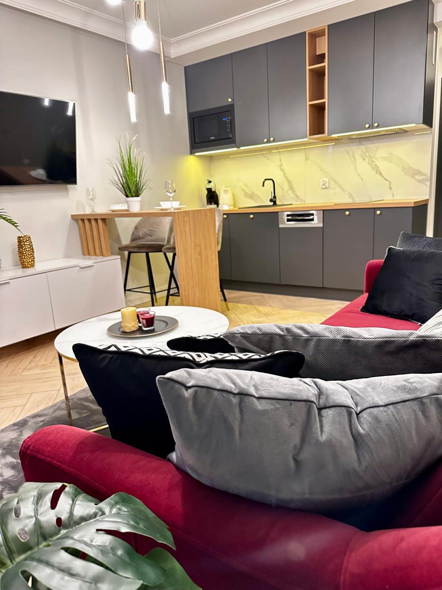Apartamenty Kielce- Klonowa Nad Zalewem, 1-13 Osob, Faktura, Parking, Centrum Bagian luar foto